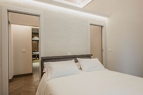 Ferrini Home - Etnea Portrait