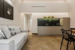 Ferrini Home - Etnea Portrait