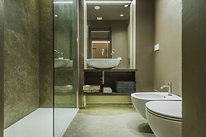 Ferrini Home - Etnea Portrait