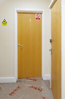 St Mary's Modern Central Huge Studio Apartments