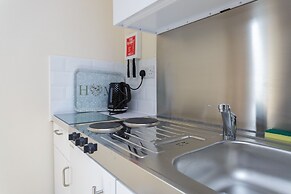 St Mary's Modern Central Huge Studio Apartments