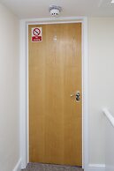 St Mary's Modern Central Huge Studio Apartments