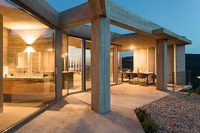 Unique Villa Ori Sleeps8, Private Pool, Gialova