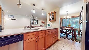 Snowcreek I 13 Mountain Views, Washer Dryer, Beautiful Quiet Community