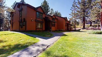 Snowcreek I 13 Mountain Views, Washer Dryer, Beautiful Quiet Community