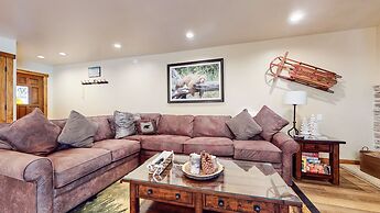 Snowcreek I 13 Mountain Views, Washer Dryer, Beautiful Quiet Community