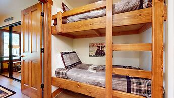 Snowcreek I 13 Mountain Views, Washer Dryer, Beautiful Quiet Community