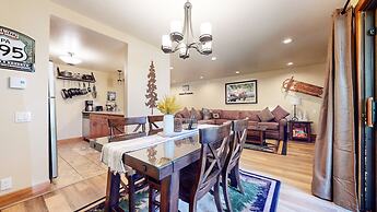 Snowcreek I 13 Mountain Views, Washer Dryer, Beautiful Quiet Community