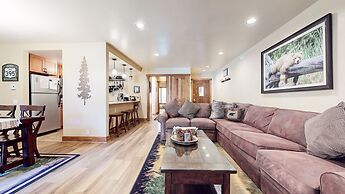 Snowcreek I 13 Mountain Views, Washer Dryer, Beautiful Quiet Community