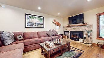 Snowcreek I 13 Mountain Views, Washer Dryer, Beautiful Quiet Community