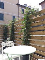 Flatty Alassio - Three Dots