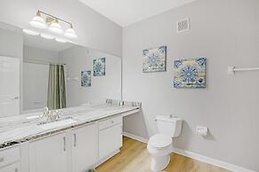 Spacious Condo With Balcony Near Themed Parks! #3vc406