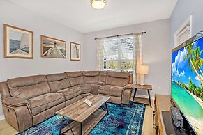 Spacious Condo With Balcony Near Themed Parks! #3vc406
