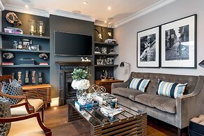 Luxurious Wandsworth Home Close to Putney Heath by Underthedoormat