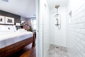 Luxurious Wandsworth Home Close to Putney Heath by Underthedoormat