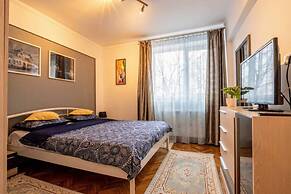 Modern & Stylish Apt of City 5min Beach