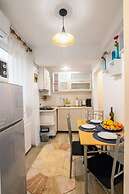 Modern & Stylish Apt of City 5min Beach