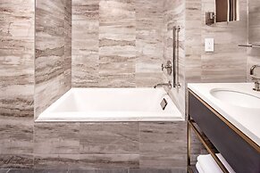 Hilton Club The Central at 5th New York