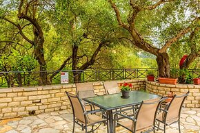 Bougainvillea Large Private Pool Walk to Beach Sea Views A C Wifi Car 