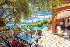 Bougainvillea Large Private Pool Walk to Beach Sea Views A C Wifi Car 