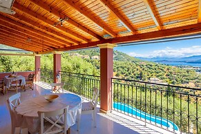 Bougainvillea Large Private Pool Walk to Beach Sea Views A C Wifi Car 