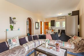 Bougainvillea Large Private Pool Walk to Beach Sea Views A C Wifi Car 