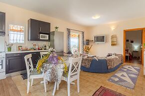 Bougainvillea Large Private Pool Walk to Beach Sea Views A C Wifi Car 