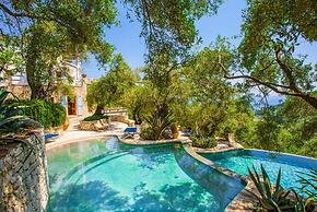 The Olive Press - Agni Bay Large Private Pool Walk to Beach Sea Views 