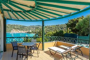 Thanasis Large Private Pool Walk to Beach Sea Views A C - 265