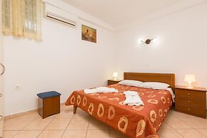 Dinos Walk to Beach Sea Views A C Wifi Car Not Required - 291