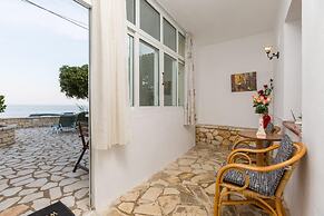 Dinos Walk to Beach Sea Views A C Wifi Car Not Required - 291