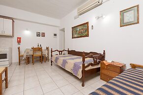 Fotini Walk to Beach Sea Views A C Wifi Car Not Required - 292