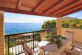 Fotini Walk to Beach Sea Views A C Wifi Car Not Required - 292