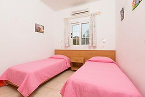 Georgia Walk to Beach Sea Views A C Wifi Car Not Required - 293