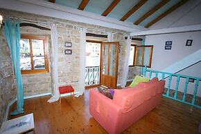 Spiros Jetty House Walk to Beach Sea Views A C Car Not Required - 302