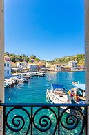 Spiros Jetty House Walk to Beach Sea Views A C Car Not Required - 302