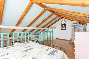 Spiros Jetty House Walk to Beach Sea Views A C Car Not Required - 302