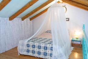 Spiros Jetty House Walk to Beach Sea Views A C Car Not Required - 302