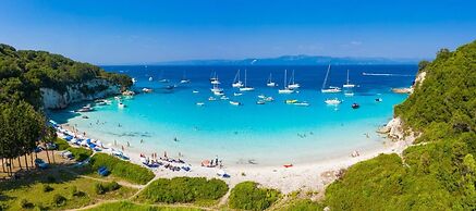 Spiros Jetty House Walk to Beach Sea Views A C Car Not Required - 302