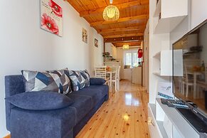 Porto Walk to Beach Sea Views A C Wifi Car Not Required - 385