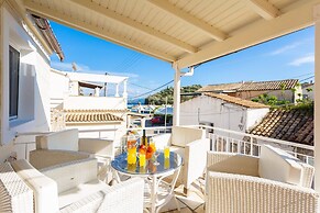 Porto Walk to Beach Sea Views A C Wifi Car Not Required - 385