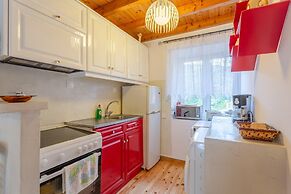 Porto Walk to Beach Sea Views A C Wifi Car Not Required - 385