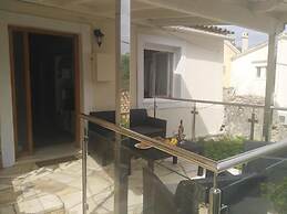 Porto Walk to Beach Sea Views A C Wifi Car Not Required - 385