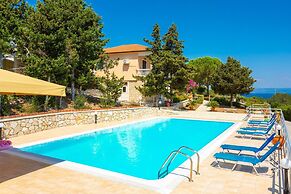 Dolphin House Large Private Pool Walk to Beach Sea Views A C Wifi Car 