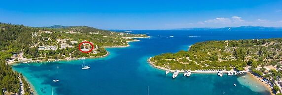 Dolphin House Large Private Pool Walk to Beach Sea Views A C Wifi Car 