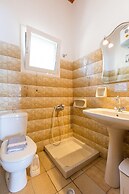 Dolphin Villa 3 Swimming Pool Walk to Beach Sea Views A C Wifi - 558