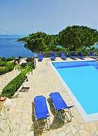 Dolphin Studio Swimming Pool Walk to Beach Sea Views A C Wifi Car Not 