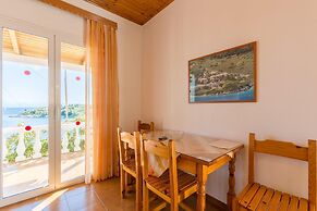 Dolphin Villa 1 Swimming Pool Walk to Beach Sea Views A C Wifi - 580