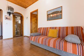 Dolphin Villa 1 Swimming Pool Walk to Beach Sea Views A C Wifi - 580