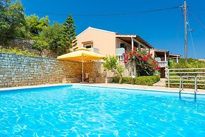 Dolphin Villa 2 Swimming Pool Walk to Beach Sea Views A C Wifi - 581